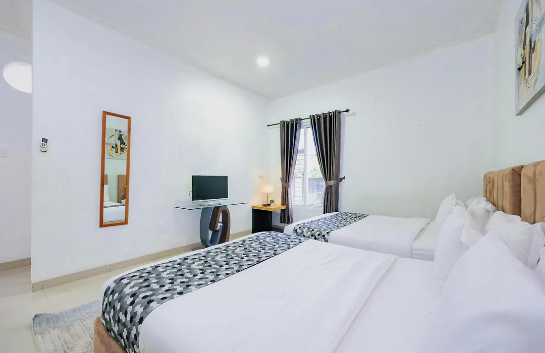 The Lavana Signature Villa Herrera Puncak-1